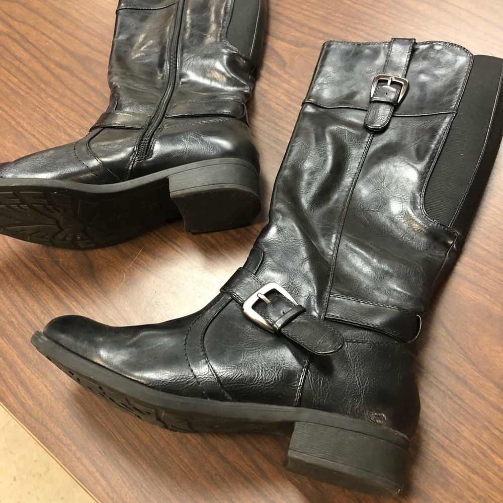 tall black boots